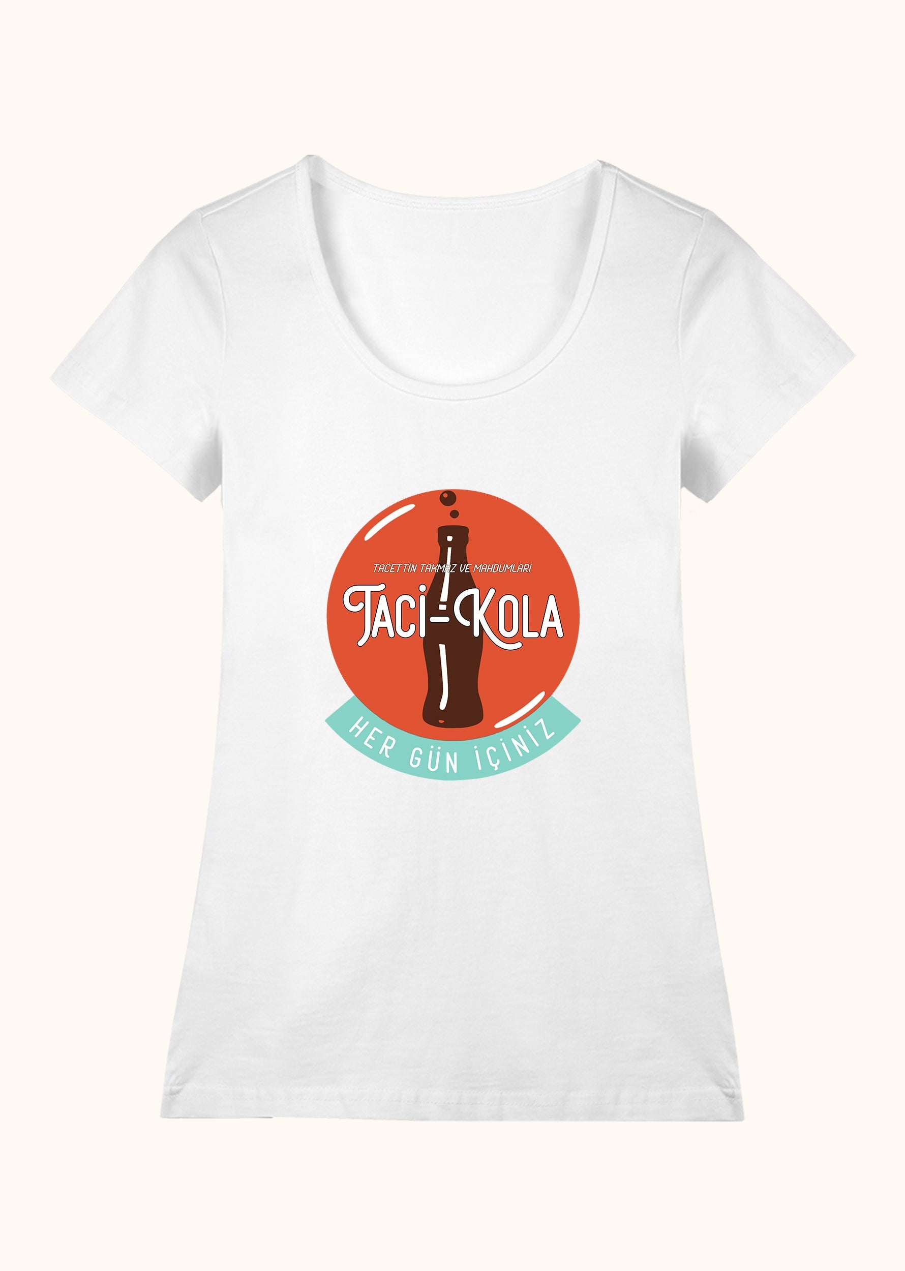 Taci-kola, Geniş Yaka Tişört