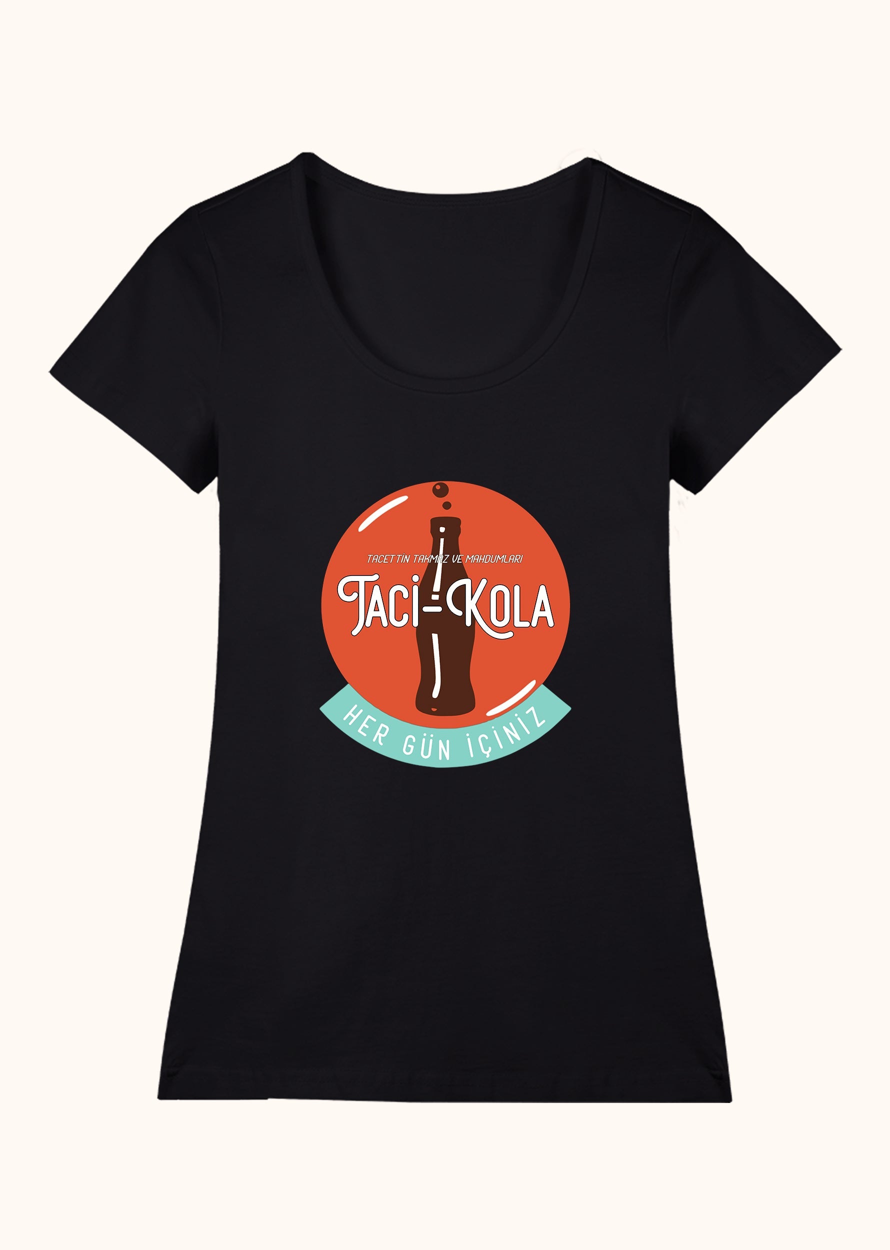 Taci-kola, Geniş Yaka Tişört